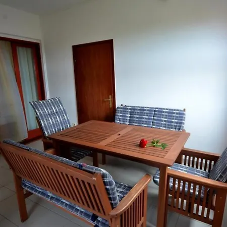 In Vrvari With Balcony, Air Conditioning, Wifi, Washing Machine 公寓 *