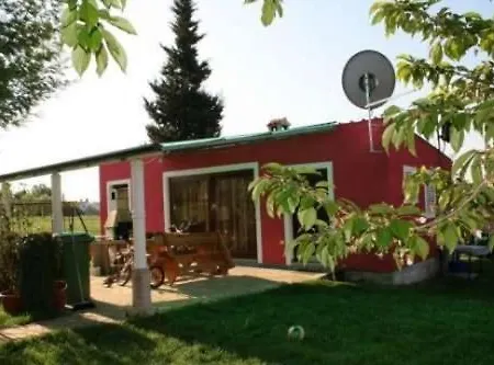 公寓 In Vrvari With Balcony, Air Conditioning, Wifi, Washing Machine *